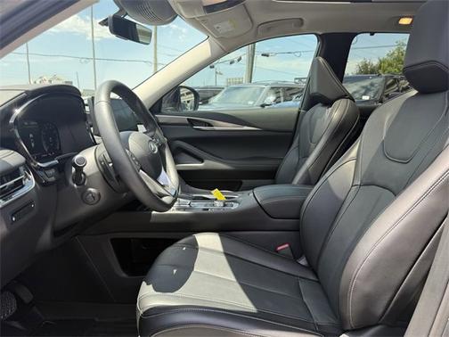 2024 INFINITI QX60 LUXE