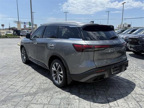 2024 INFINITI QX60 LUXE