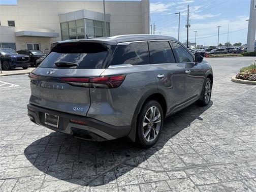 2024 INFINITI QX60 LUXE