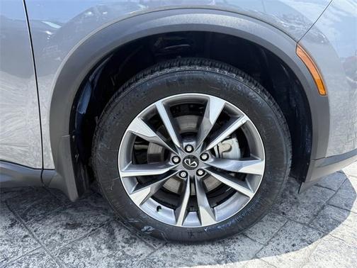 2024 INFINITI QX60 LUXE