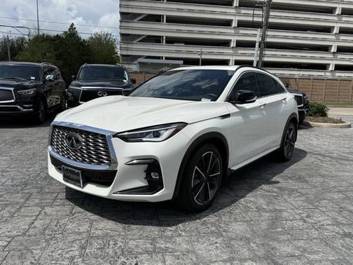 Majestic White 2023 INFINITI QX55 LUXE