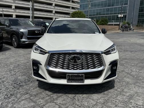 Majestic White 2023 INFINITI QX55 LUXE