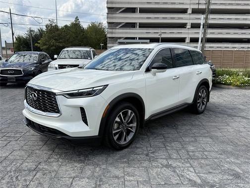 2025 INFINITI QX60 LUXE