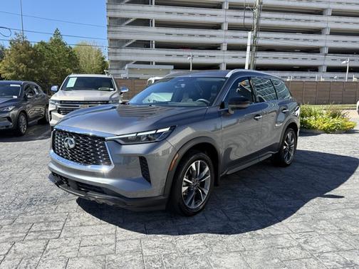 2025 INFINITI QX60 LUXE