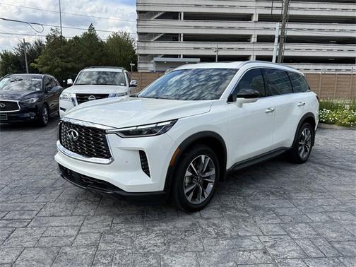 2025 INFINITI QX60 LUXE