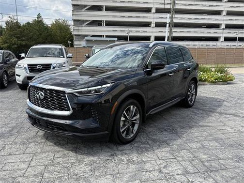 2025 INFINITI QX60 LUXE