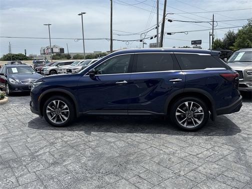 2024 INFINITI QX60 LUXE