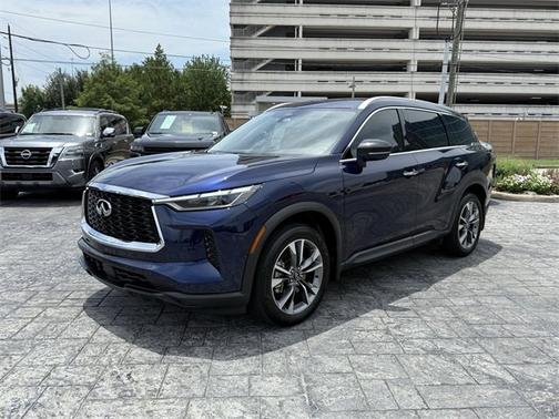 2024 INFINITI QX60 LUXE