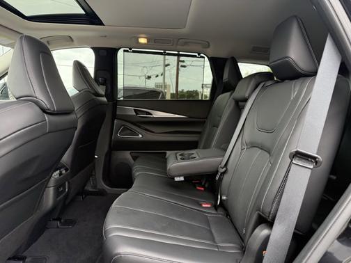 Diamond Black 2025 INFINITI QX60 LUXE