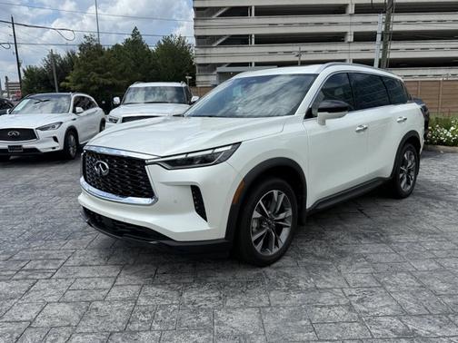 2025 INFINITI QX60 LUXE