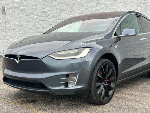 2016 Tesla Model X AWD 4dr P90D
