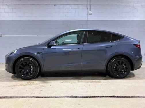 2023 Tesla Model Y Long Range AWD