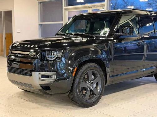 2022 Land Rover Defender 110 X-Dynamic SE