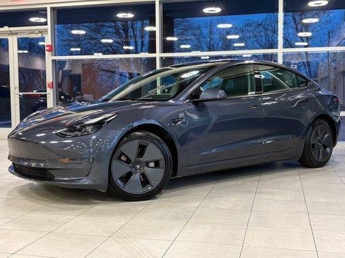 2022 Tesla Model 3 Standard Range