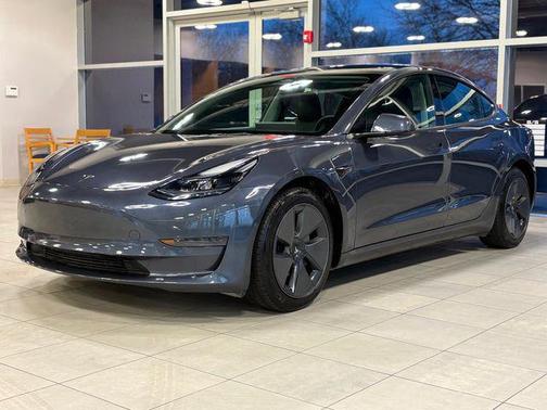 2022 Tesla Model 3 Standard Range