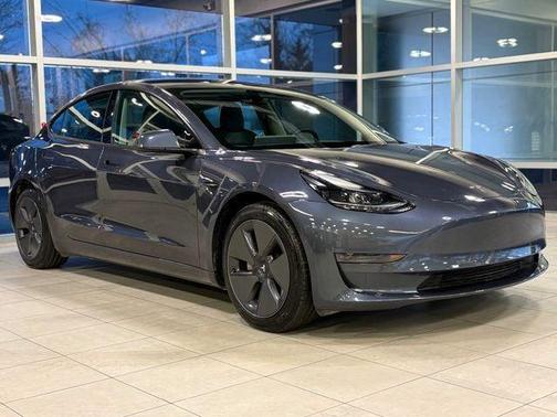 2022 Tesla Model 3 Standard Range