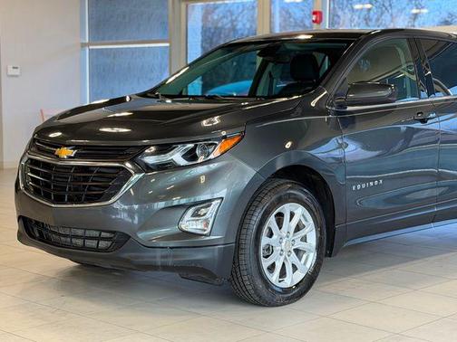 Gray 2018 Chevrolet Equinox LT