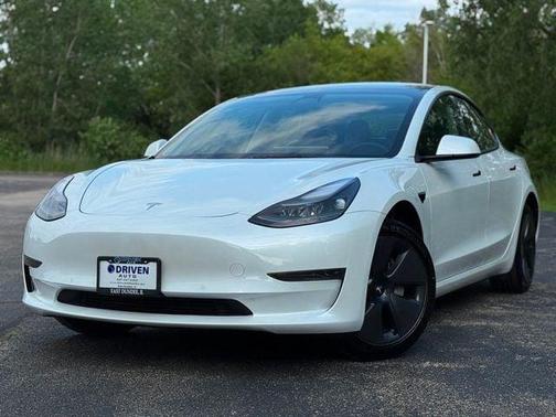 2022 Tesla Model 3 Standard Range