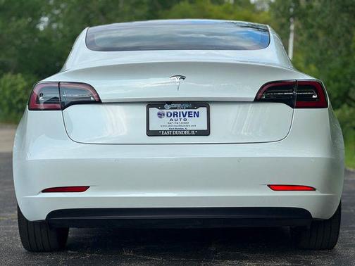 2022 Tesla Model 3 Standard Range