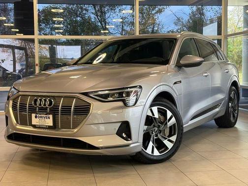 2022 Audi e-tron Premium