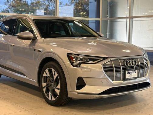 2022 Audi e-tron Premium