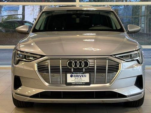 2022 Audi e-tron Premium