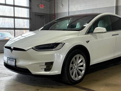 2017 Tesla Model X 75D AWD