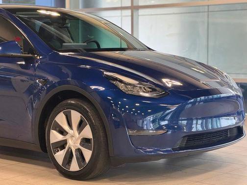 2021 Tesla Model Y Long Range Dual Motor All-Wheel Drive