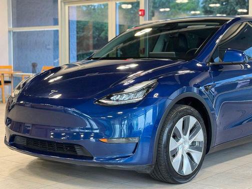 2021 Tesla Model Y Long Range Dual Motor All-Wheel Drive