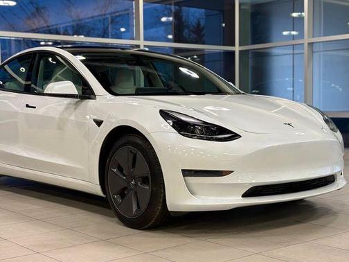 2023 Tesla Model 3 Standard Range