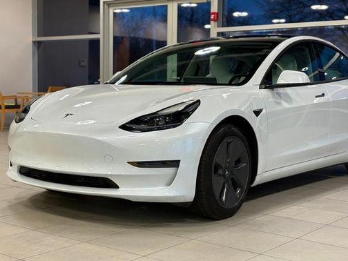 2023 Tesla Model 3 Standard Range