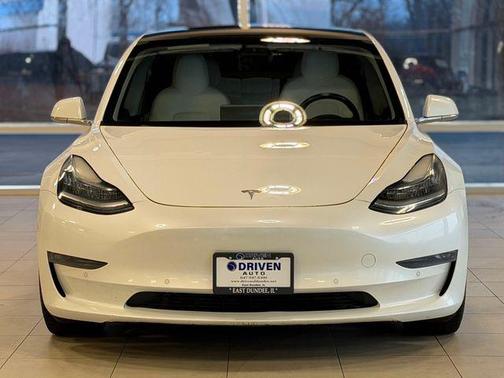 Pearl White Multi-Coat 2018 Tesla Model 3 Performance