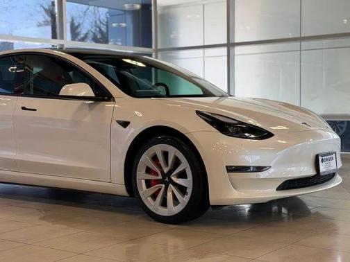 2022 Tesla Model 3 Long Range