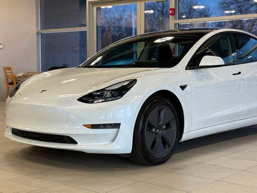 2023 Tesla Model 3 Standard Range