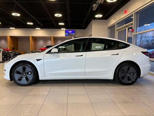2023 Tesla Model 3 Standard Range