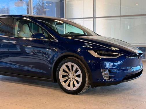 2017 Tesla Model X 75D