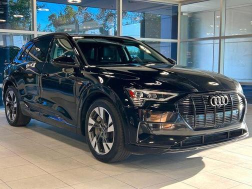 2021 Audi e-tron Premium