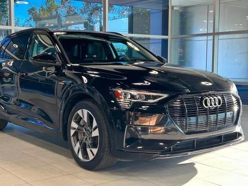 2021 Audi e-tron Premium