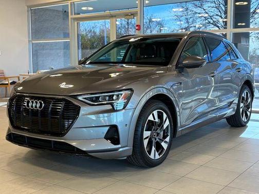 2021 Audi e-tron Premium