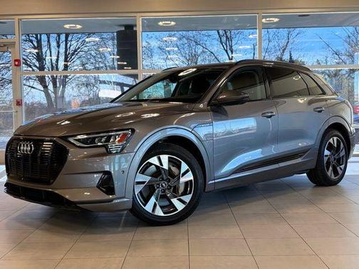 2021 Audi e-tron Premium