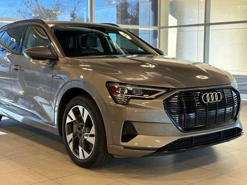 2021 Audi e-tron Premium