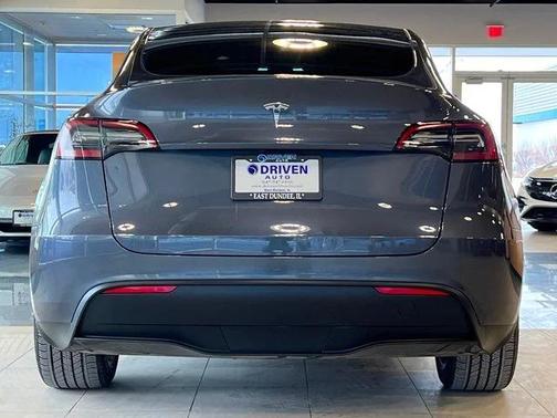 2023 Tesla Model Y RWD