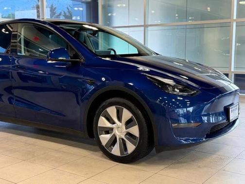 Deep Blue Metallic 2023 Tesla Model Y Long Range Dual Motor All-Wheel Drive