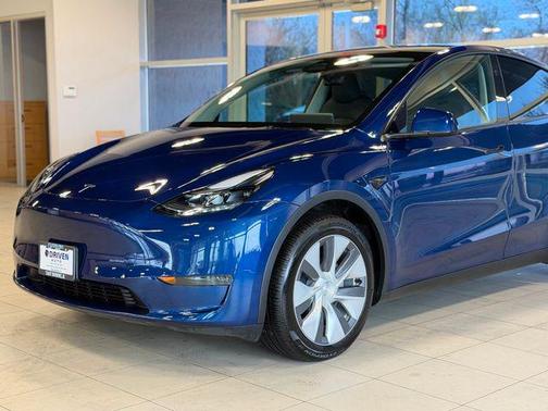 Deep Blue Metallic 2023 Tesla Model Y Long Range Dual Motor All-Wheel Drive