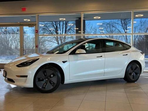 2023 Tesla Model 3 Standard Range