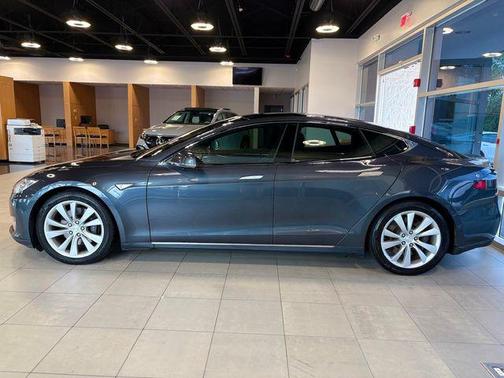 2015 Tesla Model S 90D