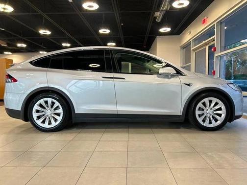 2018 Tesla Model X 75D