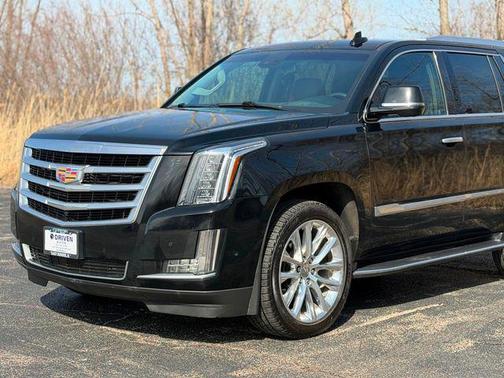 2019 Cadillac Escalade Luxury