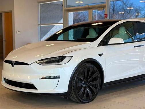 2022 Tesla Model X Plaid Tri Motor All-Wheel Drive