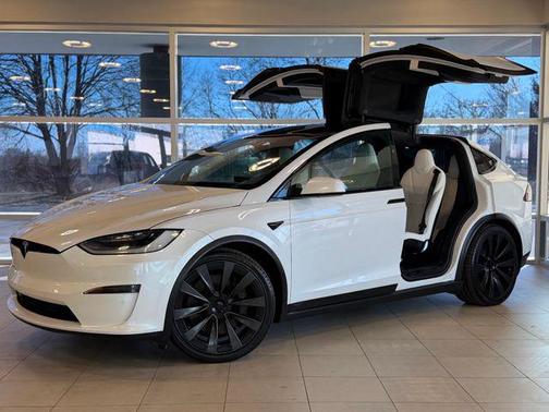 2022 Tesla Model X Plaid Tri Motor All-Wheel Drive